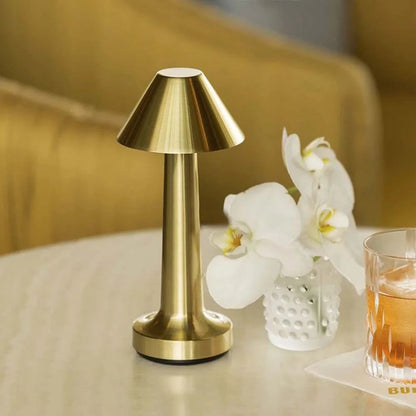 Retro Bar Table Lamp LED Metal Desktop Night Light for Restaurant Coffee Living Room Decoration