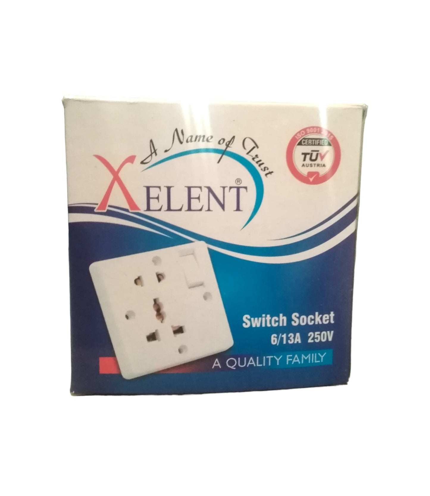 Xelent Light Plug 10A 3pin with 2 pin socket