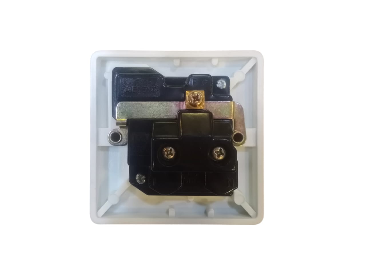 Xelent Power Plug